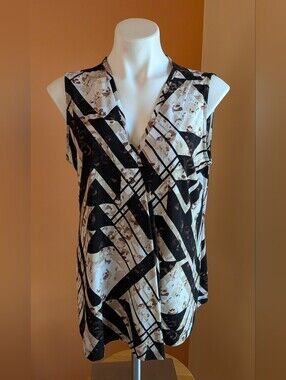 Bundles  Of 7 Mixed Floral & Patterned Women's Tops - Black, White, Pink, Purpl